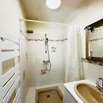Maison A Pour 2-3 Pers Avec Grand Jardin - Fr-1-709-99