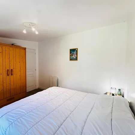 Maison A Pour 2-3 Pers Avec Grand Jardin - Fr-1-709-99 Vakantiehuis *