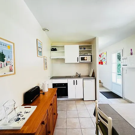 Maison A Pour 2-3 Pers Avec Grand Jardin - Fr-1-709-99 Fouras