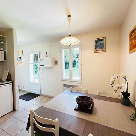 Dom wakacyjny Maison A Pour 2-3 Pers Avec Grand Jardin - Fr-1-709-99 Fouras