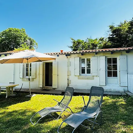 Maison A Pour 2-3 Pers Avec Grand Jardin - Fr-1-709-99 Vakantiehuis